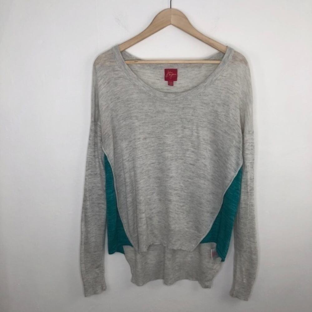 John + Jenn Gray Turquoise Hi Low Top Sweater Size Medium